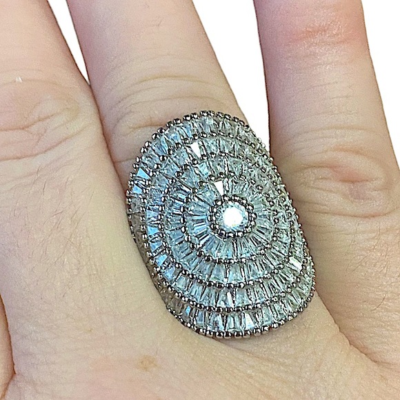 Sterling Silver Baguette Zircon Ring - Picture 12 of 17